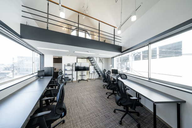 单色日本办公空间出租图片下载
