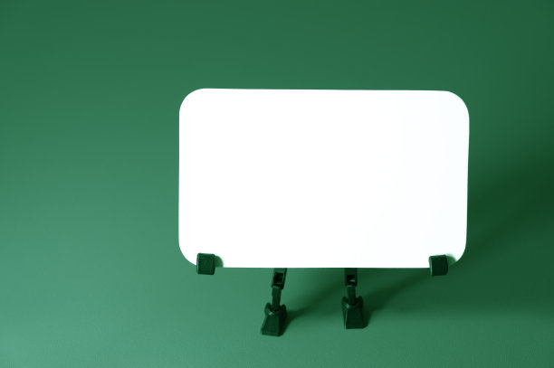 有彩色背景的白色空白卡片图片下载