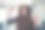 在现代办公室工作的开朗可爱有趣迷人的女经纪人照片室内休息暂停使用电话手拳头是的图片下载
