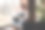 时髦酷的家伙穿着白色套头衫的照片工作现代小工具写故事在室内房子公寓房间图片下载