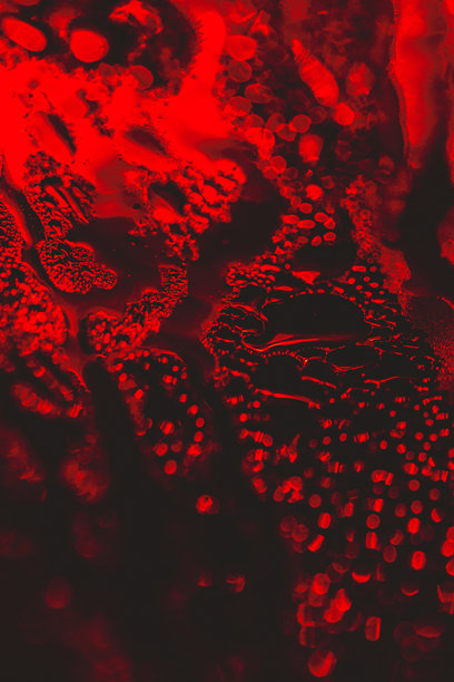 极端的近距离照片的水滴创造一个喜怒无常的抽象纹理。背景，纹理，充满活力，令人毛骨悚然，共鸣。图片下载