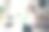 9月1日，穿着白衬衫的可爱小男孩上学的照片图片下载