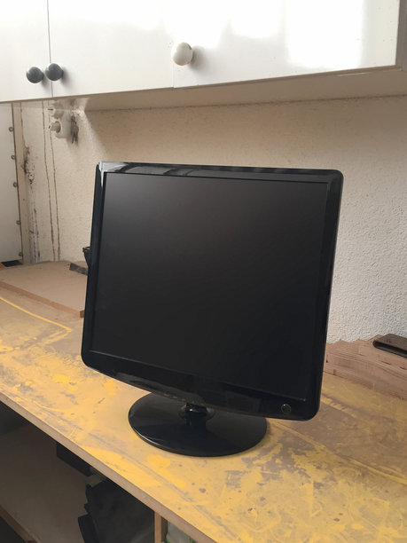 仓库电脑显示器图片下载