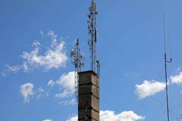 支持多种无线连接的电信塔图片下载