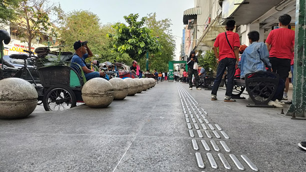 历史旅游景点马里奥博罗的氛围图片下载