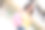 漂亮年轻女孩的个人资料照片背包说话电话笑新鲜空气街道户外图片下载