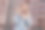 漂亮的年轻女子的照片讲电话笑背包穿牛仔夹克走市中心户外图片下载