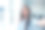 照片聪明的首席女自拍照片穿条纹正装舒适的现代办公室室内室内工作空间图片下载