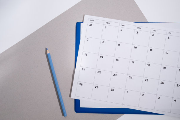 每月的日历。纸上有日期的日历。天计划。周、月、年的时间表。现代的组织者。业务日记。截止日期提醒。日常活动管理。模板和网格图片下载