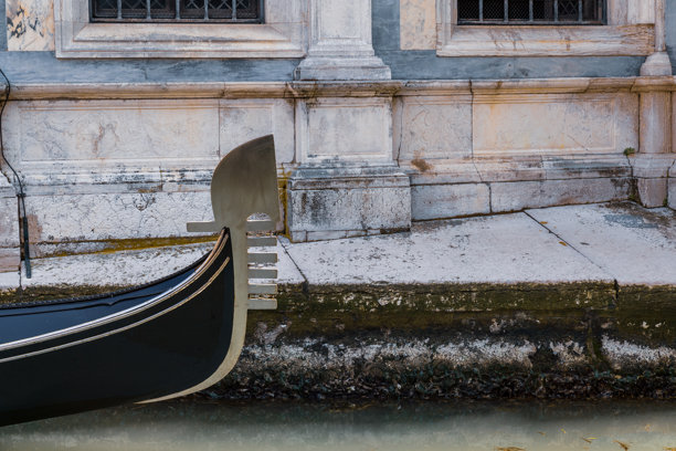 意大利威尼斯美丽的运河街道图片下载