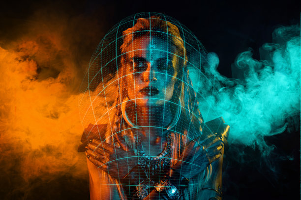 垂直创意拼贴图像神秘危险女武神脸女人祈祷扫描面部美容设备皮肤分析图片下载