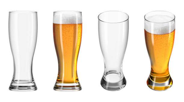白色孤立背景上装有啤酒的玻璃杯。一组空杯子和不同角度的饮料。3 d渲染。图片下载
