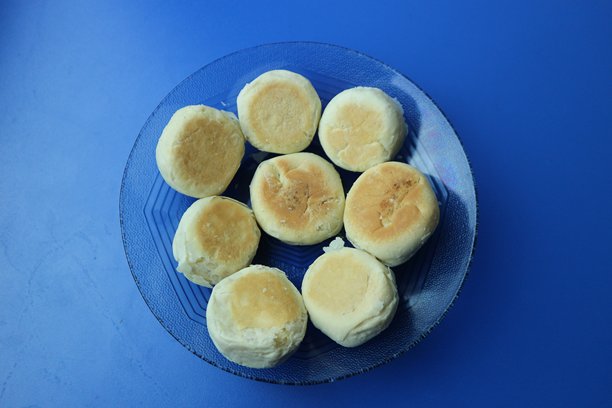 一种叫巴克皮亚的食物，有着蓝色的背景图片下载