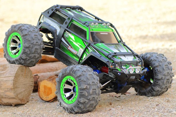 四轮驱动遥控车图片下载