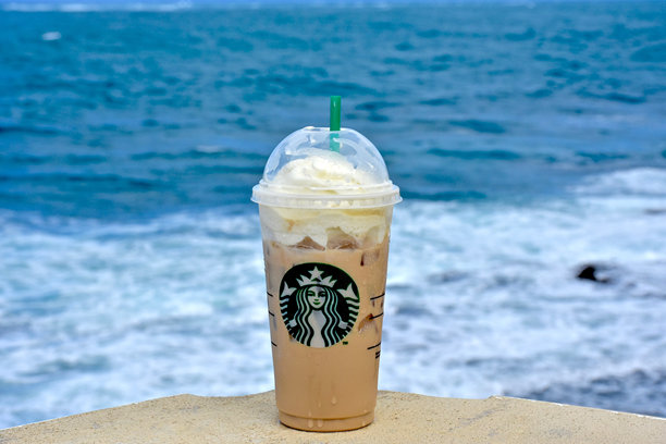 星巴克喝图片下载