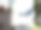 特写照片显示了一个塑料瓶口，瓶盖嵌入其中，无法与瓶子分开图片下载