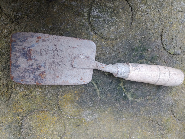 水泥勺子，柄是木制的图片下载