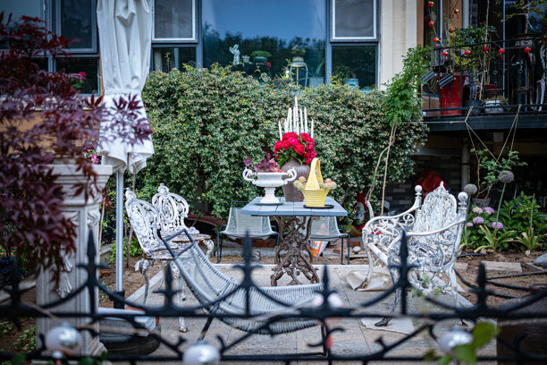 复古花园角图片下载