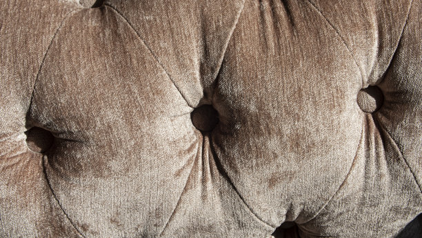 棕色沙发面料的纹理细节照片。图片下载