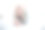 漂亮的年轻女子躺在床上的全尺寸照片使用电话睡衣白色室内卧室公寓室内图片下载