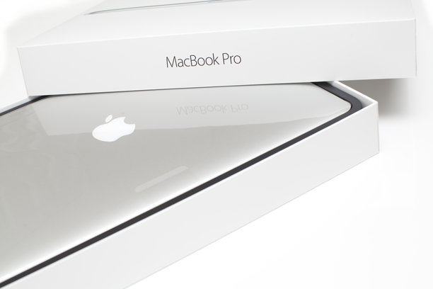 新款MacBook Pro图片下载