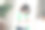悲伤可爱的小男孩的照片，穿着白衬衫上学，9月1日在公寓房间里图片下载