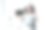 怀孕的女商人坐在办公室的办公桌前展示空白的黑板图片下载