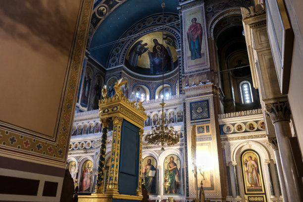 希腊雅典大都会大教堂的内部图片下载