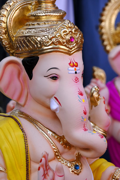 2024年9月7日，在印度浦那的Ganesh节前夕，新制作的gananesha或Ganapati神像在一家商店出售。图片下载