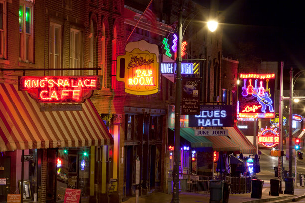 田纳西州孟菲斯市中心的比尔街图片下载