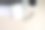 一张灰色的桌子上放着一杯咖啡、一台笔记本电脑和一本笔记本。教育、商务及办公理念。图片下载
