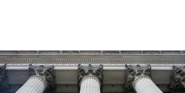 石柱排细部隔离于白色之上，通透，视角高。古典建筑立面图片下载