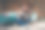欢快可爱的年轻夫妇的全身照片读书拥抱享受周末玩得开心买新公寓在室内在家里图片下载