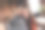 欢快可爱的年轻夫妇的照片自拍照片微笑享受周末玩得开心买新公寓在室内在家里图片下载