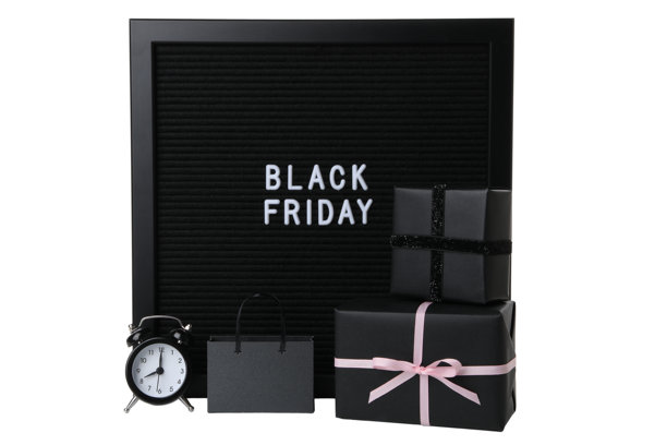 在白色背景上孤立的带有铭文的PNG横幅。图片下载