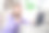 可爱开朗的女孩照片坐在地板沙发上网本视频通话穿着紫色的衣服度过休闲宽敞的房子室内房间图片下载