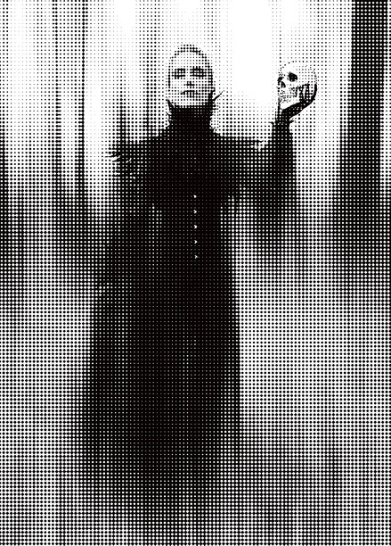 阴森的女鬼抱着半色调的圆点头骨图片下载