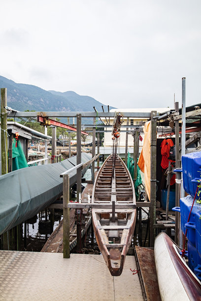 在不确定状态的龙舟:等待下一次比赛，大澳，香港图片下载