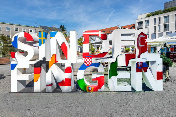 中央市场广场上五彩斑斓的辛德尔芬根标识图片下载