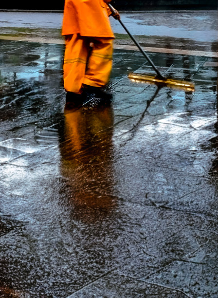 瀑布、海浪、沙滩和露珠的特写照片图片下载