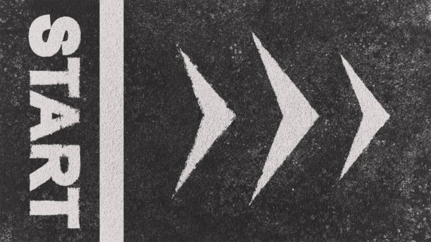 棕色跑道起跑线的创意概念图。运动风格的滑动按钮，8K，留白空间。图片下载