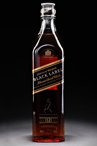 约翰尼·沃克黑标威士忌图片下载