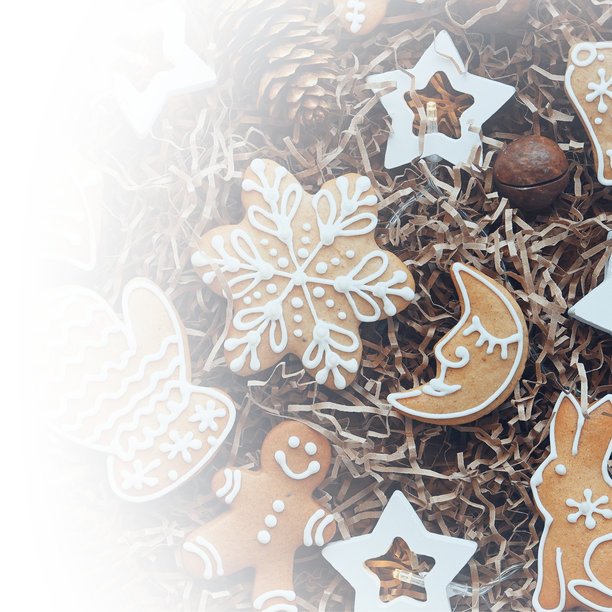 圣诞饼干。手工礼物。新年概念。俯视图。纵向照片图片下载