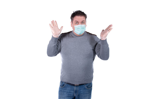 一个戴着防护口罩的男人在照顾自己的健康。图片下载