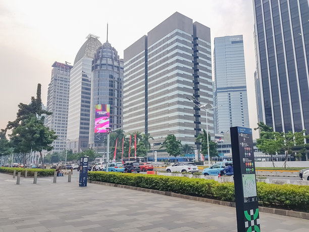 人行道上的步行区图片下载