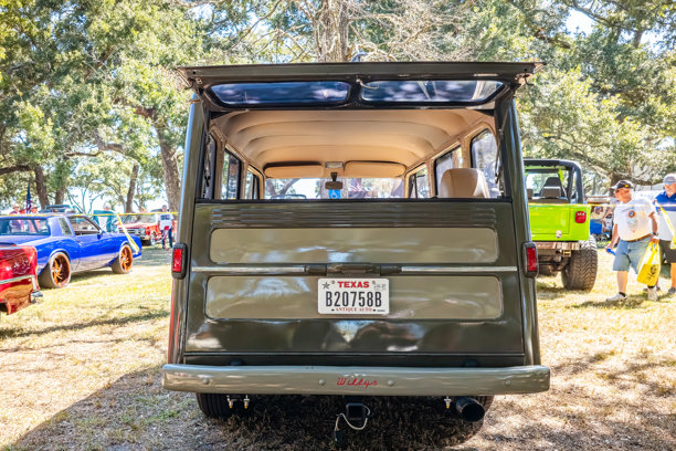 1957 威利斯越野车站车图片下载