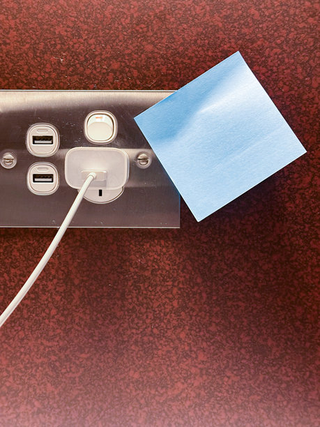 带蓝色便利贴的电力ppt图片下载