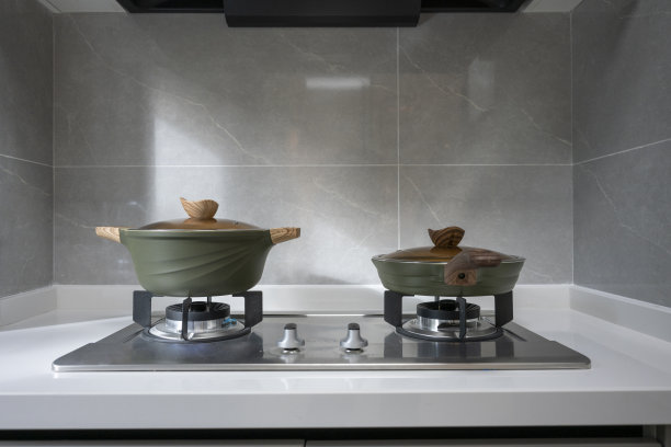 现代风格的厨房和厨房用品图片下载