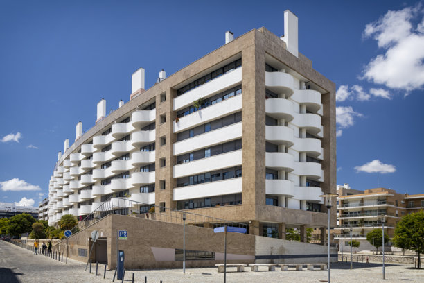 葡萄牙里斯本莫斯卡维德区的新公寓大楼图片下载