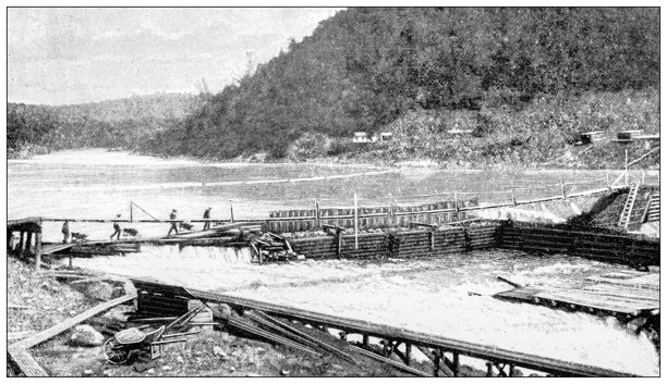 加利福尼亚淘金者在羽毛河上筑坝古董照片图片下载